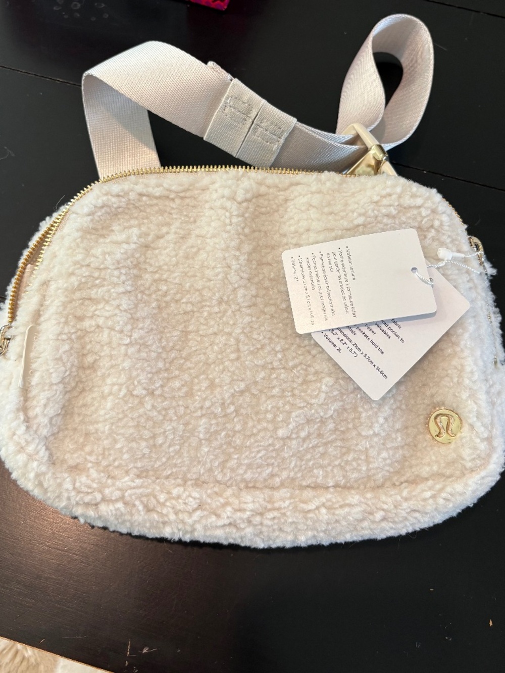 Lululemon Everywhere Belt Bag NWT white fleece & gold